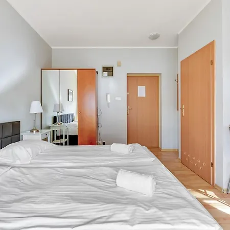 Zacisze & By Renters Apartman *