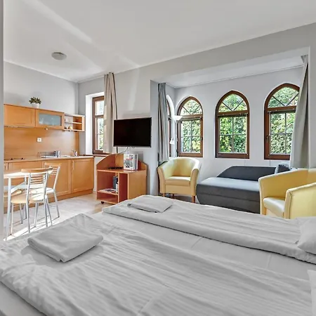 Zacisze & By Renters 아파트 소포트