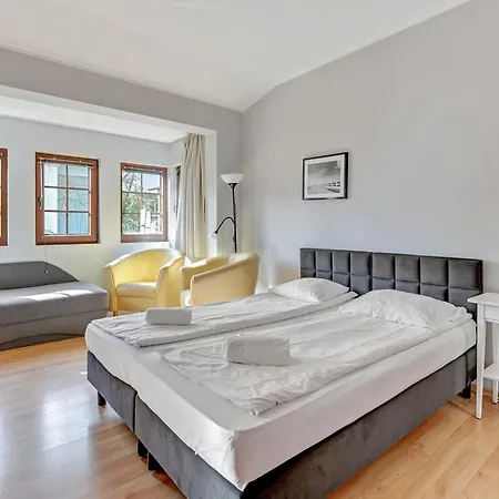 Zacisze & By Renters Appartamento *