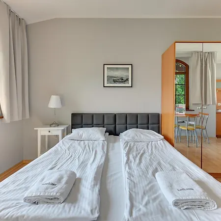 Zacisze & By Renters 소포트